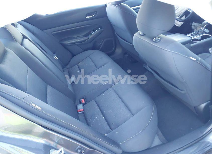 Photo 8 of 2021 Nissan Altima SV FWD (VIN 1N4BL4DV9MN411540)