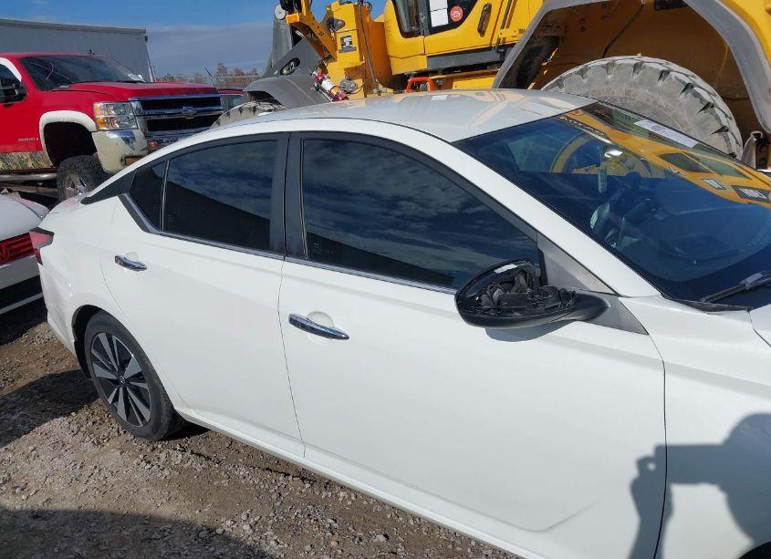 Photo 13 of 2021 Nissan Altima SV FWD (VIN 1N4BL4DV9MN415636)