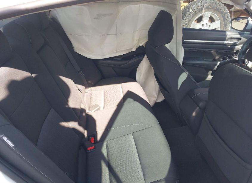 Photo 8 of 2021 Nissan Altima SV FWD (VIN 1N4BL4DV9MN415636)