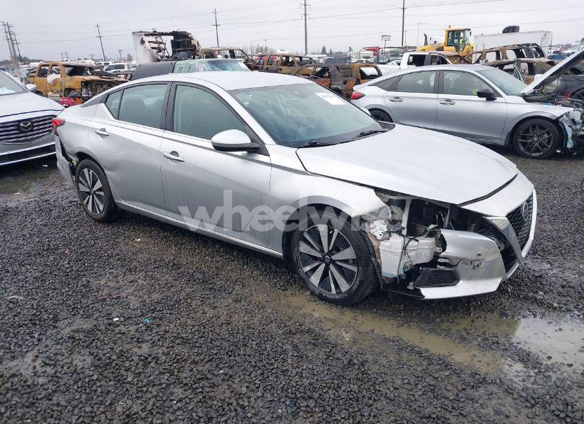 2022 Nissan Altima SV FWD (VIN 1N4BL4DV9NN306854) main photo