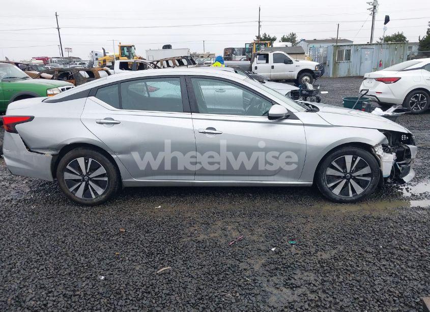 Photo 6 of 2022 Nissan Altima SV FWD (VIN 1N4BL4DV9NN306854)