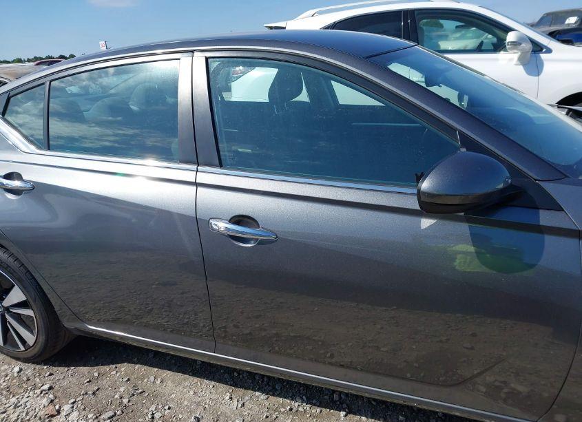 Photo 13 of 2022 Nissan Altima SV FWD (VIN 1N4BL4DV9NN315215)