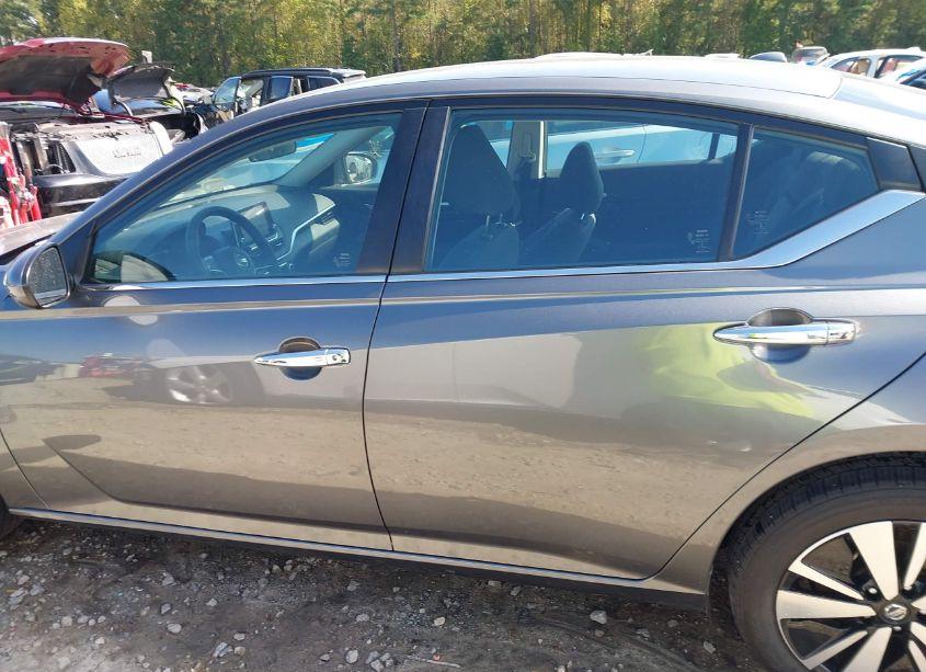 Photo 14 of 2022 Nissan Altima SV FWD (VIN 1N4BL4DV9NN315215)