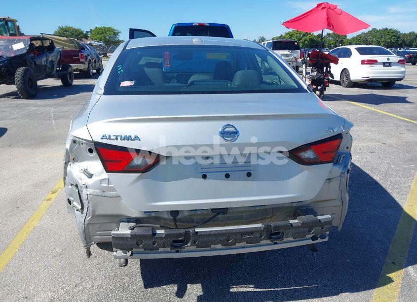 Photo 6 of 2022 Nissan Altima SV FWD (VIN 1N4BL4DV9NN325856)