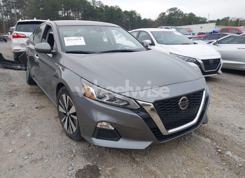 2022 Nissan Altima SV FWD (VIN 1N4BL4DV9NN340440) main photo