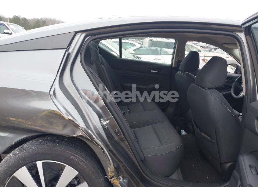 Photo 8 of 2022 Nissan Altima SV FWD (VIN 1N4BL4DV9NN340440)