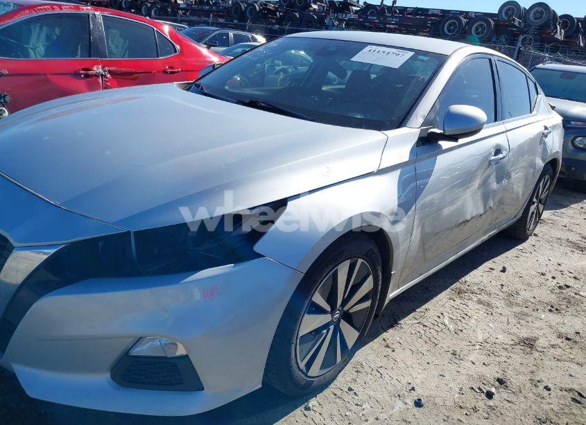 Photo 6 of 2022 Nissan Altima SV FWD (VIN 1N4BL4DV9NN358517)