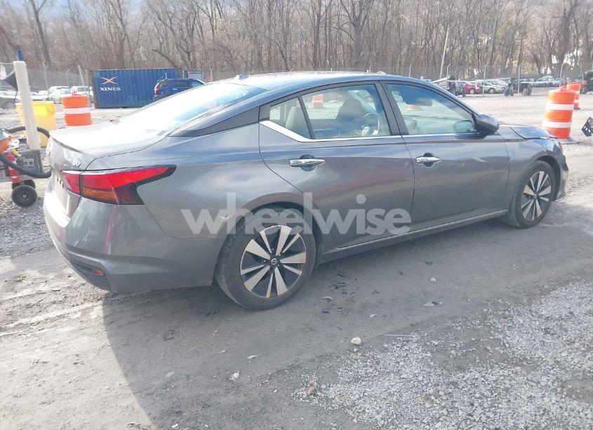 Photo 4 of 2022 Nissan Altima SV FWD (VIN 1N4BL4DV9NN369369)