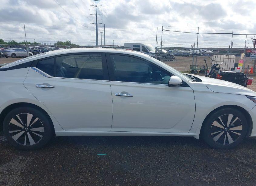 Photo 14 of 2022 Nissan Altima SV FWD (VIN 1N4BL4DV9NN416822)