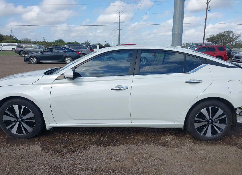 Photo 15 of 2022 Nissan Altima SV FWD (VIN 1N4BL4DV9NN416822)