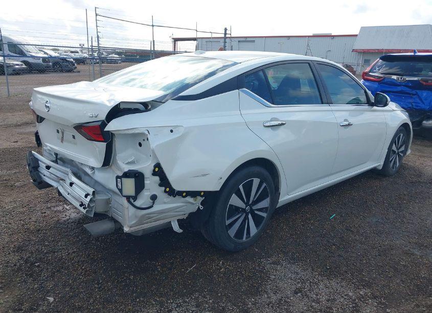 Photo 4 of 2022 Nissan Altima SV FWD (VIN 1N4BL4DV9NN416822)