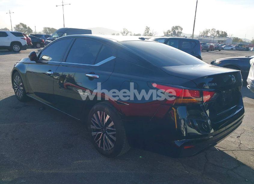 Photo 3 of 2023 Nissan Altima SV FWD (VIN 1N4BL4DV9PN316657)