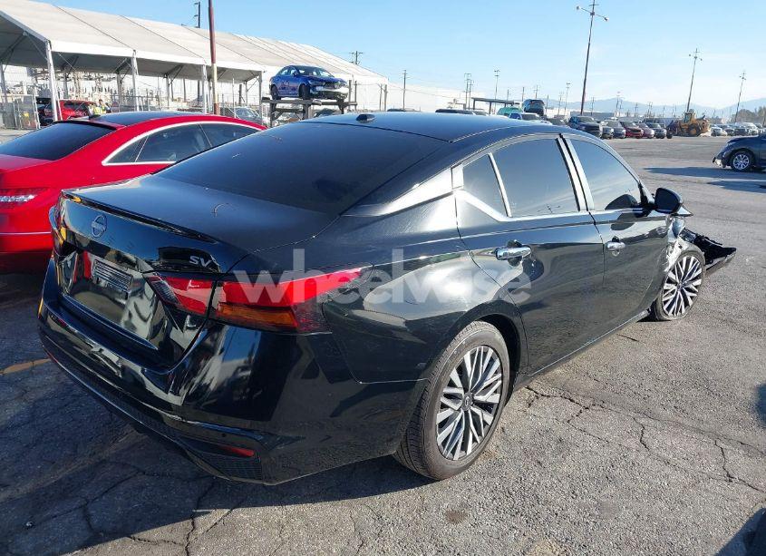 Photo 4 of 2023 Nissan Altima SV FWD (VIN 1N4BL4DV9PN316657)