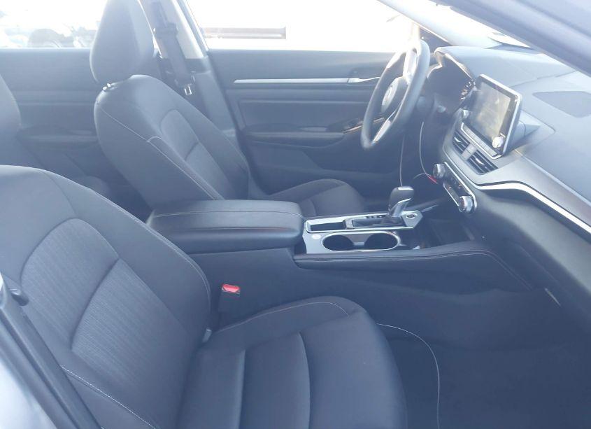 Photo 5 of 2023 Nissan Altima SV (VIN 1N4BL4DV9PN326606)