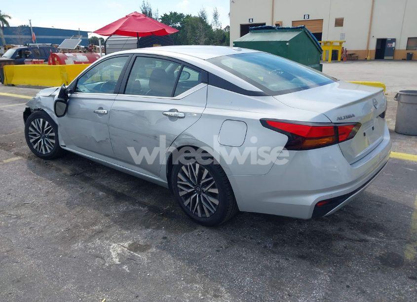 Photo 3 of 2023 Nissan Altima SV FWD (VIN 1N4BL4DV9PN350405)