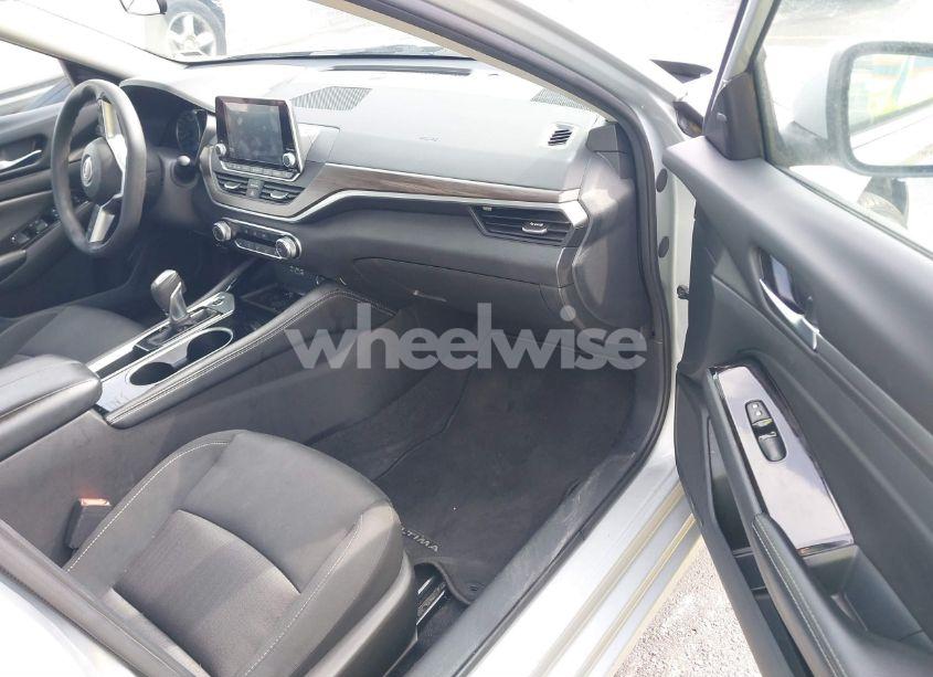 Photo 5 of 2023 Nissan Altima SV FWD (VIN 1N4BL4DV9PN350405)