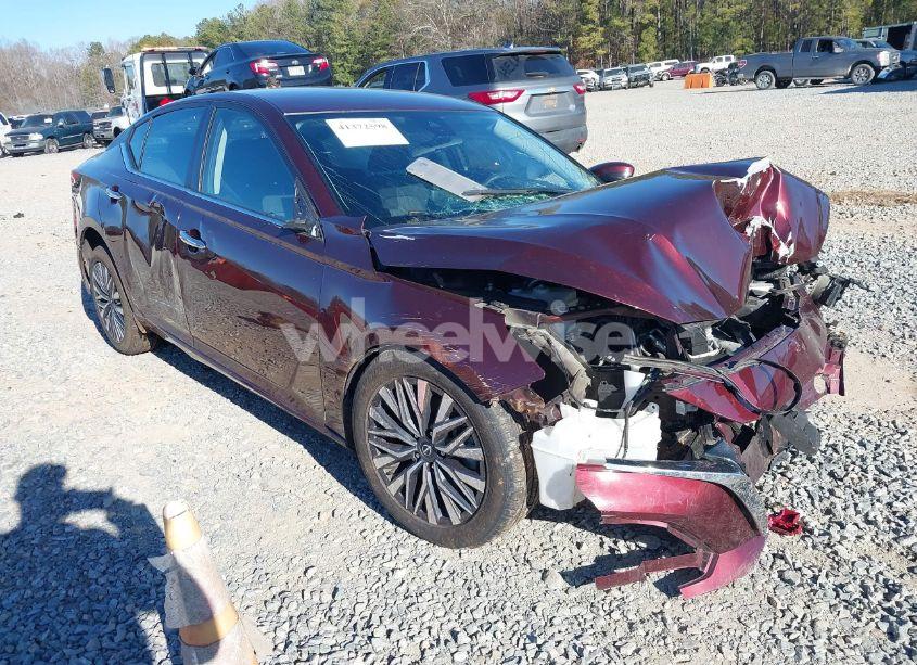 2023 Nissan Altima SV FWD (VIN 1N4BL4DV9PN351571) main photo