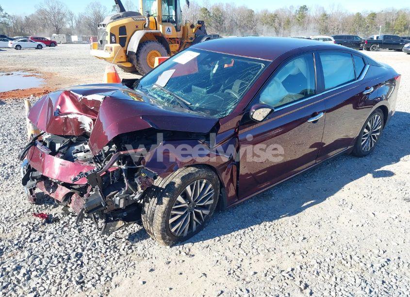 Photo 2 of 2023 Nissan Altima SV FWD (VIN 1N4BL4DV9PN351571)