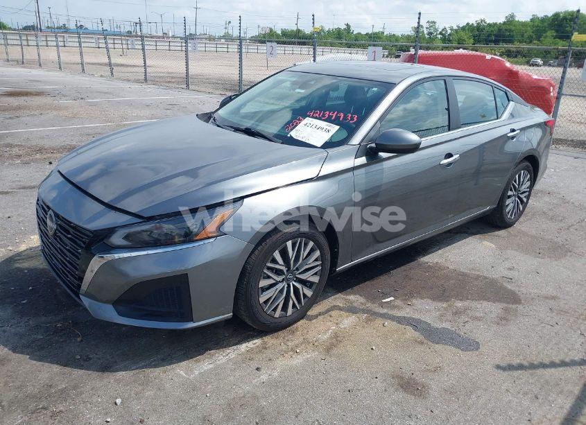 Photo 14 of 2023 Nissan Altima SV FWD (VIN 1N4BL4DV9PN366815)