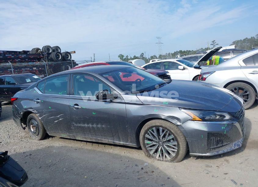 Photo 13 of 2023 Nissan Altima SV FWD (VIN 1N4BL4DV9PN425314)