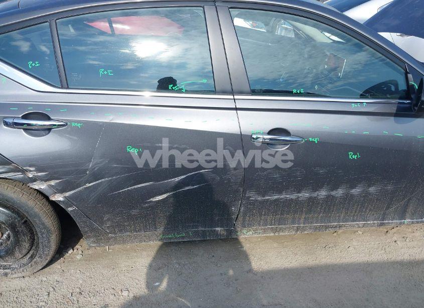 Photo 18 of 2023 Nissan Altima SV FWD (VIN 1N4BL4DV9PN425314)