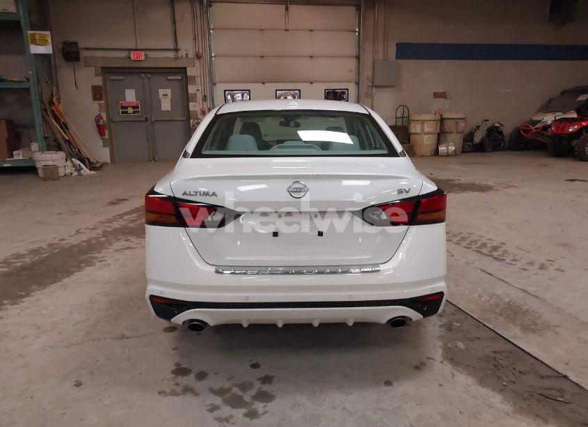 Photo 16 of 2023 Nissan Altima SV FWD (VIN 1N4BL4DV9PN426379)