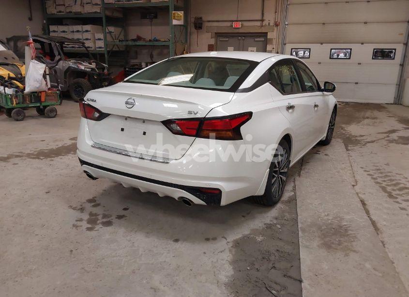 Photo 4 of 2023 Nissan Altima SV FWD (VIN 1N4BL4DV9PN426379)