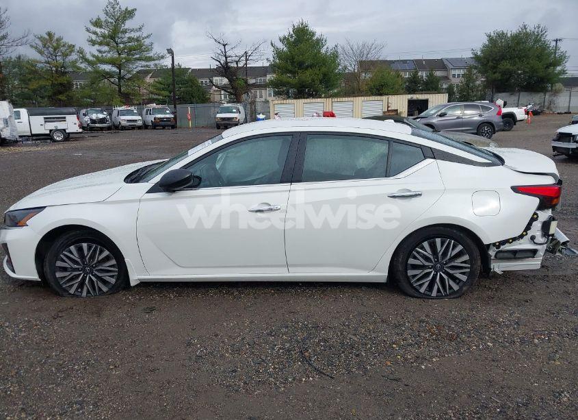 Photo 14 of 2024 Nissan Altima SV FWD (VIN 1N4BL4DV9RN315978)