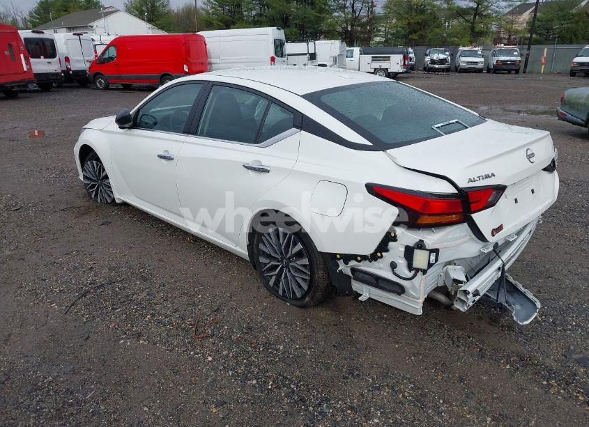 Photo 3 of 2024 Nissan Altima SV FWD (VIN 1N4BL4DV9RN315978)