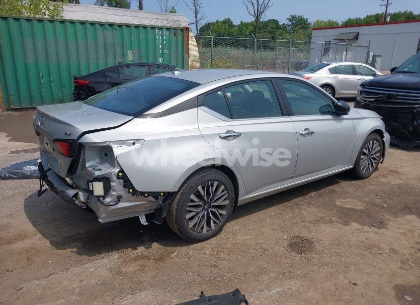 Photo 4 of 2024 Nissan Altima SV FWD (VIN 1N4BL4DV9RN330707)