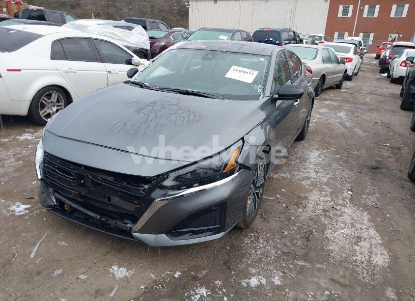 Photo 2 of 2024 Nissan Altima SV FWD (VIN 1N4BL4DV9RN332800)