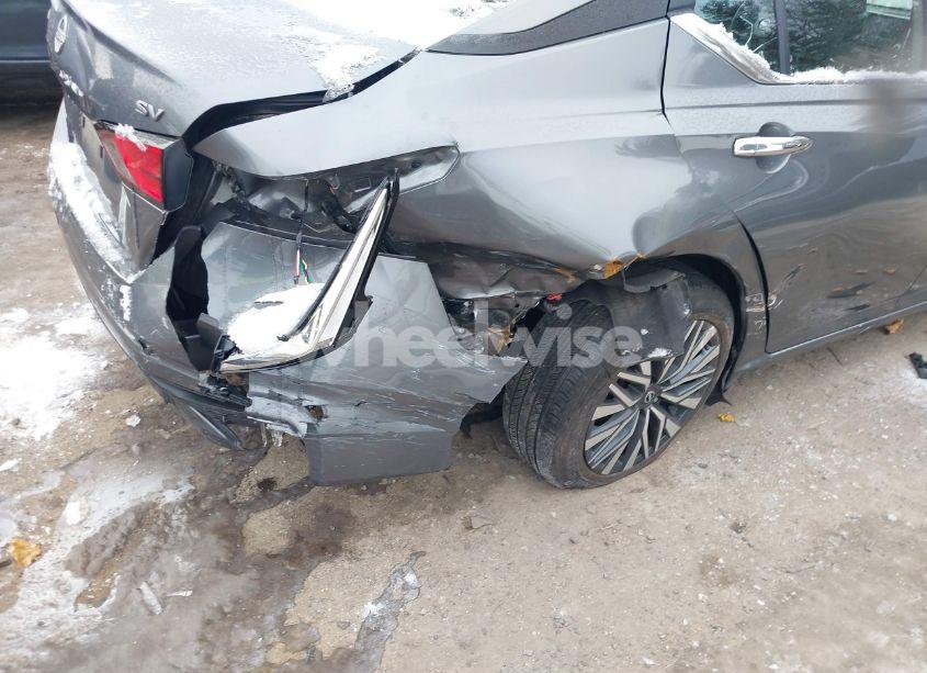 Photo 6 of 2024 Nissan Altima SV FWD (VIN 1N4BL4DV9RN332800)