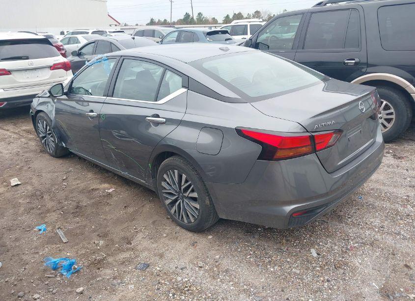 Photo 3 of 2024 Nissan Altima SV FWD (VIN 1N4BL4DV9RN334465)