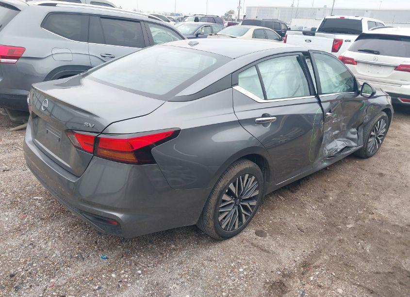 Photo 4 of 2024 Nissan Altima SV FWD (VIN 1N4BL4DV9RN334465)