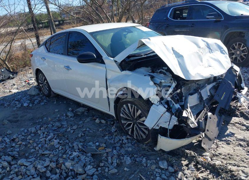 2024 Nissan Altima SV FWD (VIN 1N4BL4DV9RN368650) main photo