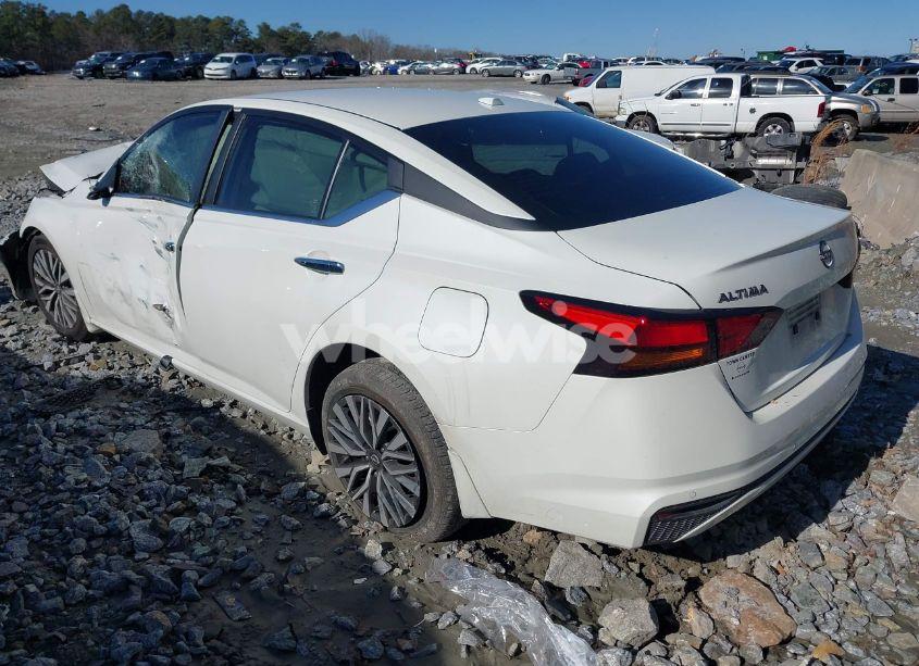 Photo 3 of 2024 Nissan Altima SV FWD (VIN 1N4BL4DV9RN368650)