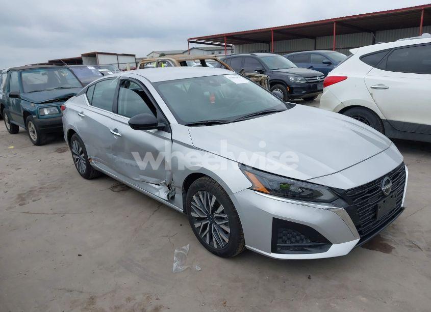 2024 Nissan Altima SV FWD (VIN 1N4BL4DV9RN375825) main photo