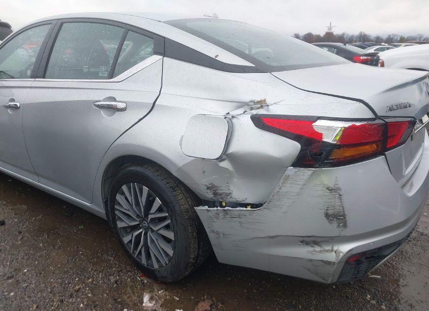 Photo 6 of 2024 Nissan Altima SV FWD (VIN 1N4BL4DV9RN377137)