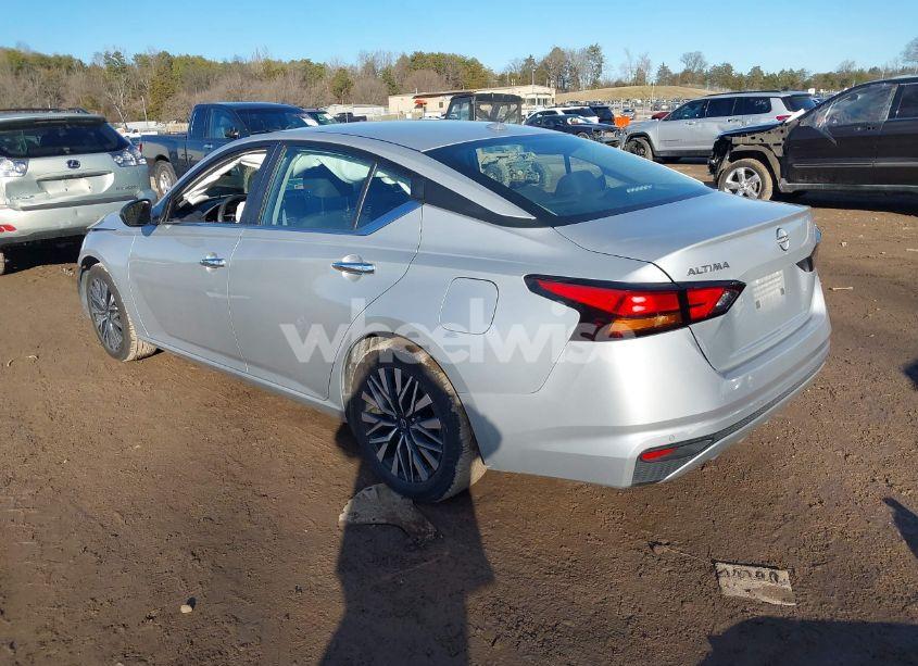 Photo 3 of 2024 Nissan Altima SV FWD (VIN 1N4BL4DV9RN387540)