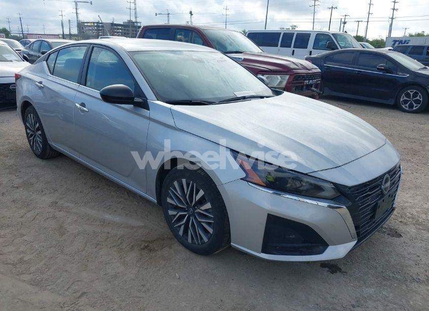 2024 Nissan Altima SV FWD (VIN 1N4BL4DV9RN392639) main photo