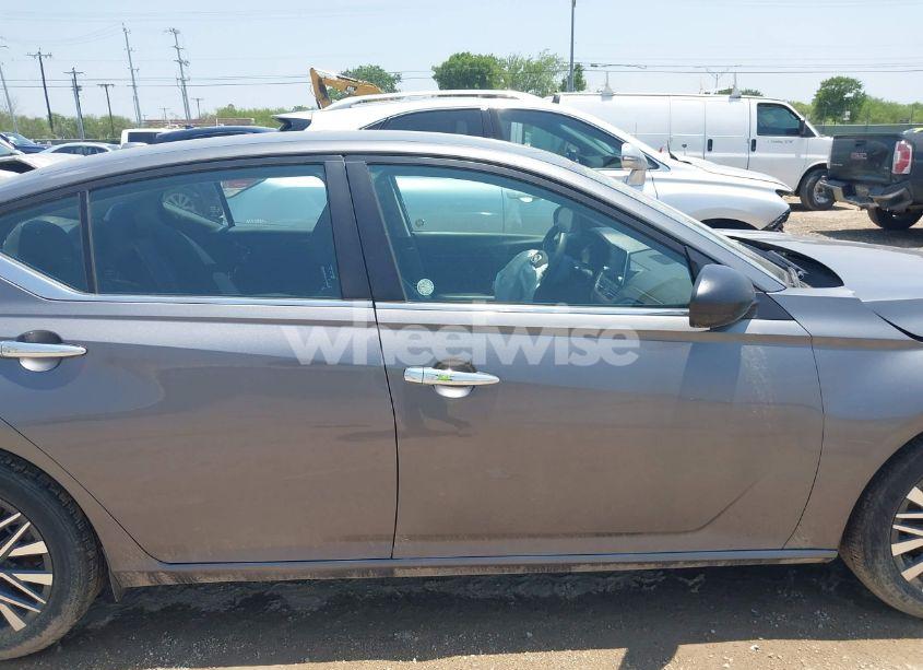 Photo 13 of 2024 Nissan Altima SV FWD (VIN 1N4BL4DV9RN393046)