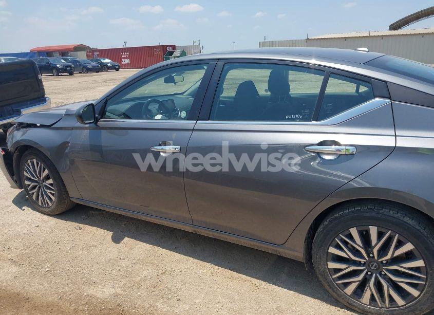 Photo 14 of 2024 Nissan Altima SV FWD (VIN 1N4BL4DV9RN393046)