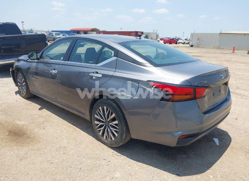 Photo 3 of 2024 Nissan Altima SV FWD (VIN 1N4BL4DV9RN393046)