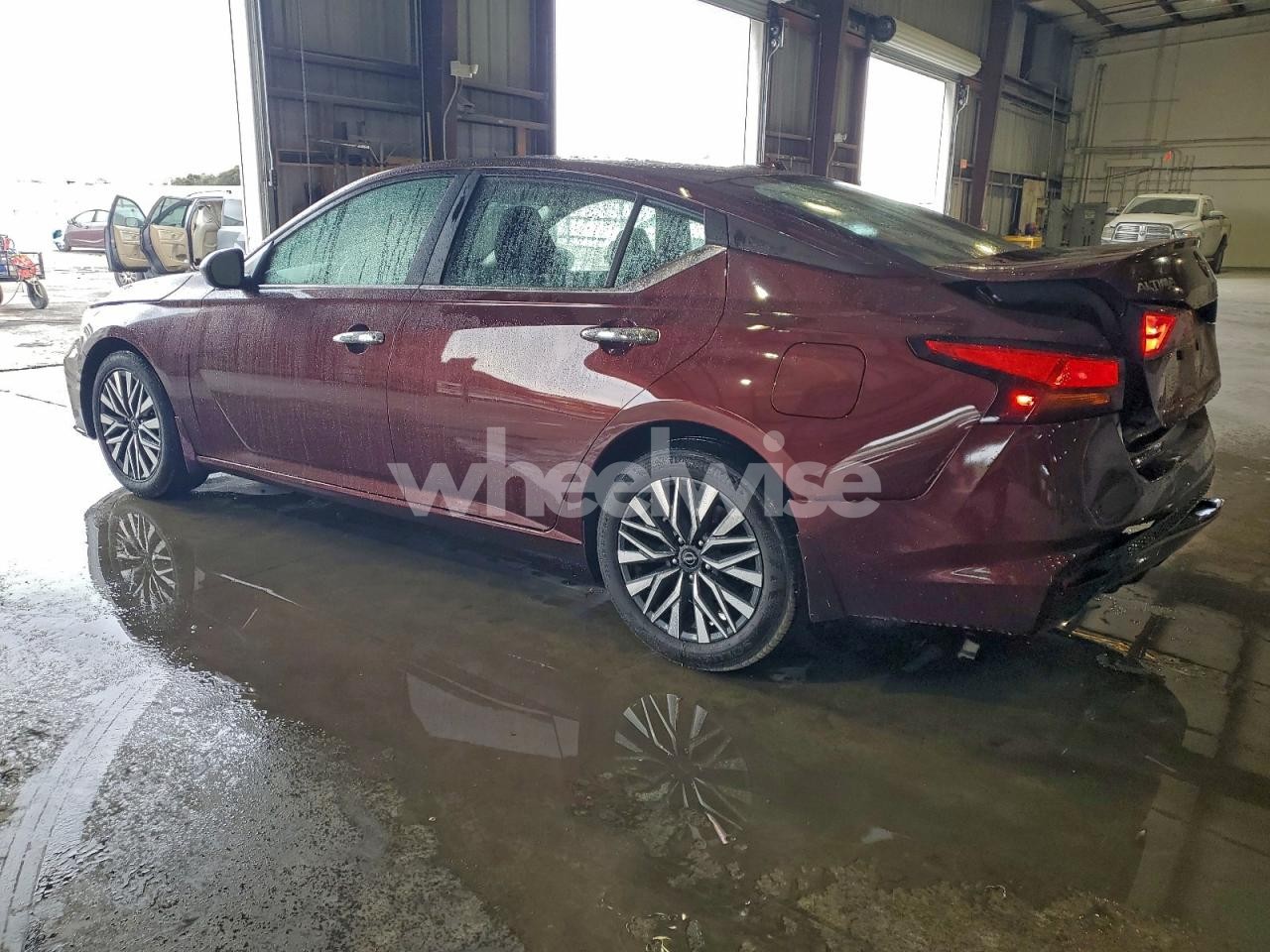 Photo 2 of 2024 NISSAN ALTIMA SV (VIN 1N4BL4DV9RN413957)