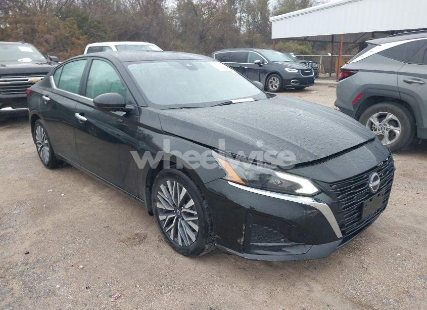 2024 Nissan Altima SV FWD (VIN 1N4BL4DV9RN417071) main photo