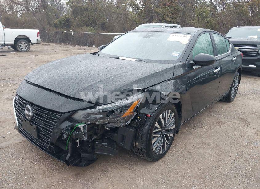 Photo 2 of 2024 Nissan Altima SV FWD (VIN 1N4BL4DV9RN417071)