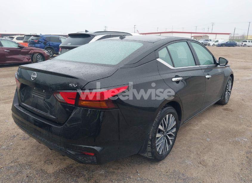 Photo 4 of 2024 Nissan Altima SV FWD (VIN 1N4BL4DV9RN417071)