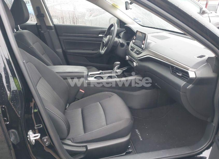 Photo 5 of 2024 Nissan Altima SV FWD (VIN 1N4BL4DV9RN417071)