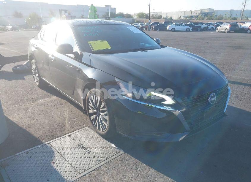 2024 Nissan Altima SV FWD (VIN 1N4BL4DV9RN425445) main photo