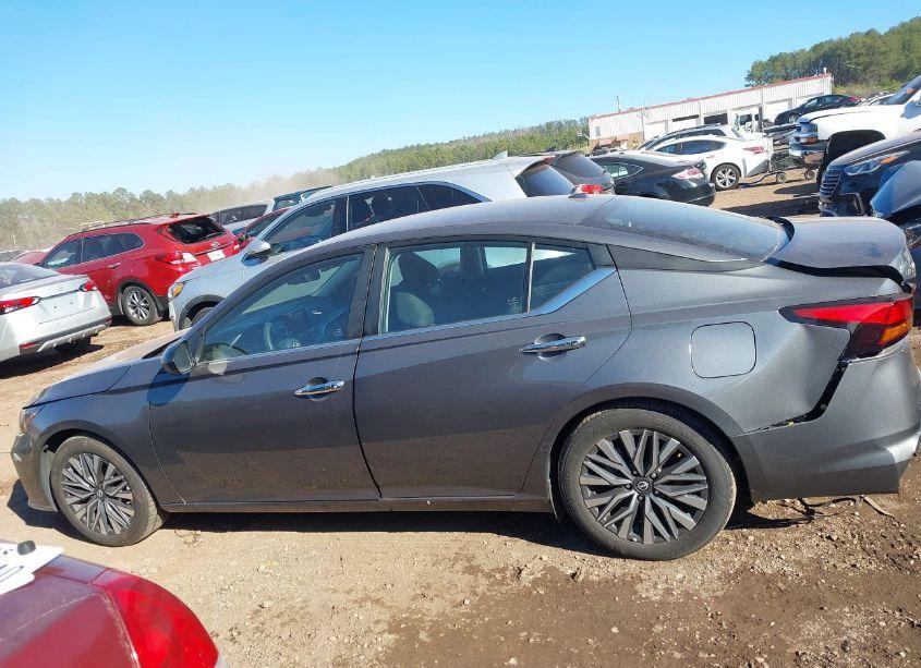 Photo 14 of 2024 Nissan Altima SV FWD (VIN 1N4BL4DV9RN429088)